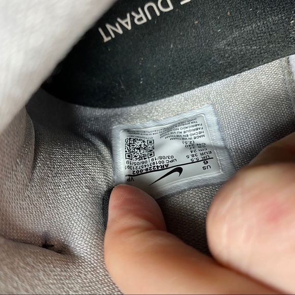 Nike Kevin Durant Air Zoom Basketball Shoes - Picture 11 of 12